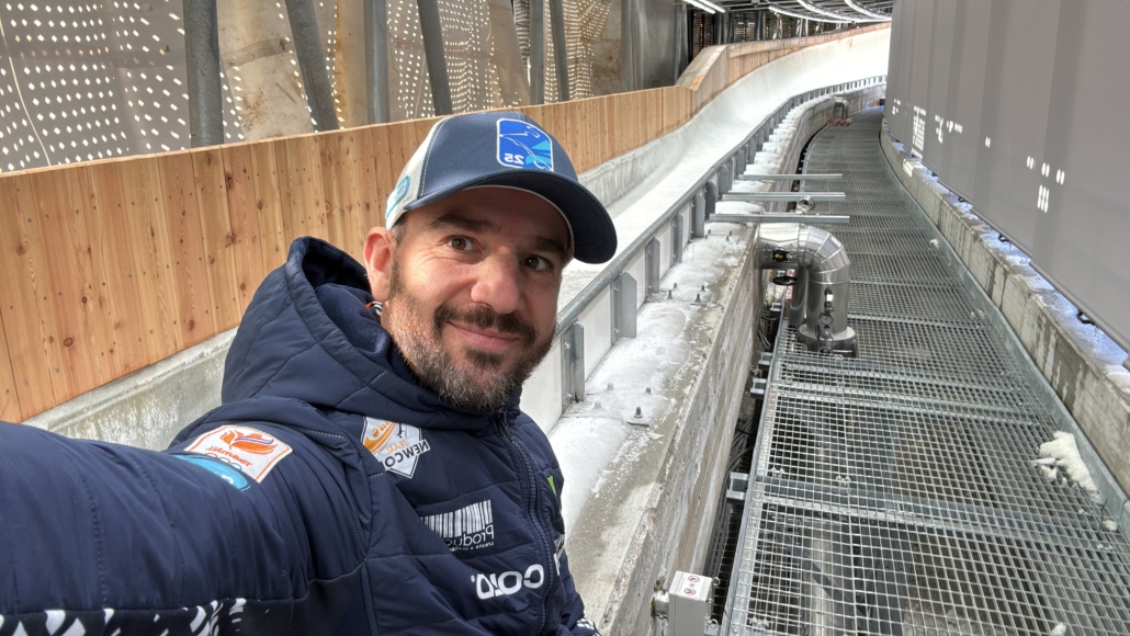 924C148E-2D36-4AEF-95CC-84E5F1E71885